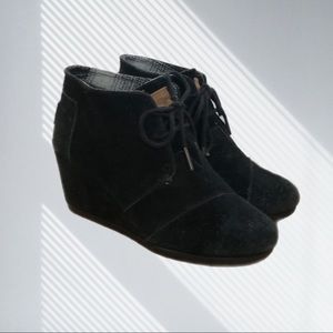 Tom’s Black Suede Desert Wedge Booties